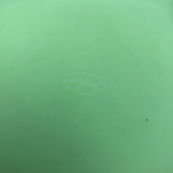 Fenton Glass Green Uranium Custard Chrysanthemum - Picture 7 of 7